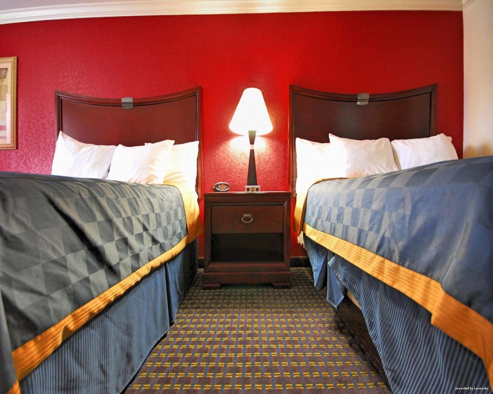Americas Best Value Inn Kingsville Bagian luar foto