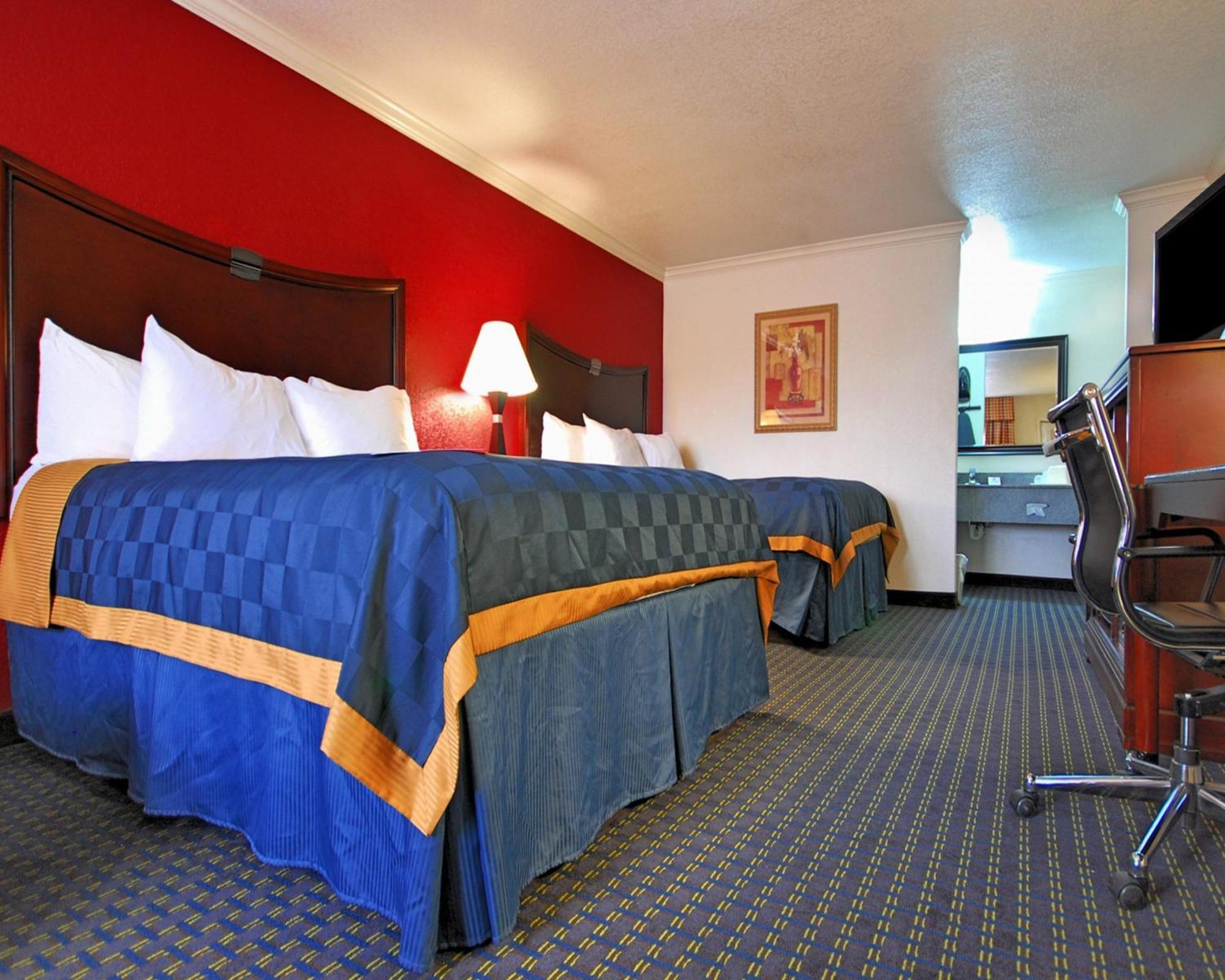 Americas Best Value Inn Kingsville Bagian luar foto
