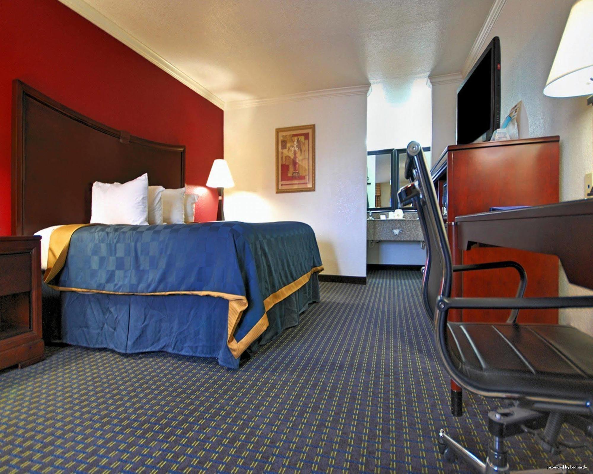 Americas Best Value Inn Kingsville Bagian luar foto