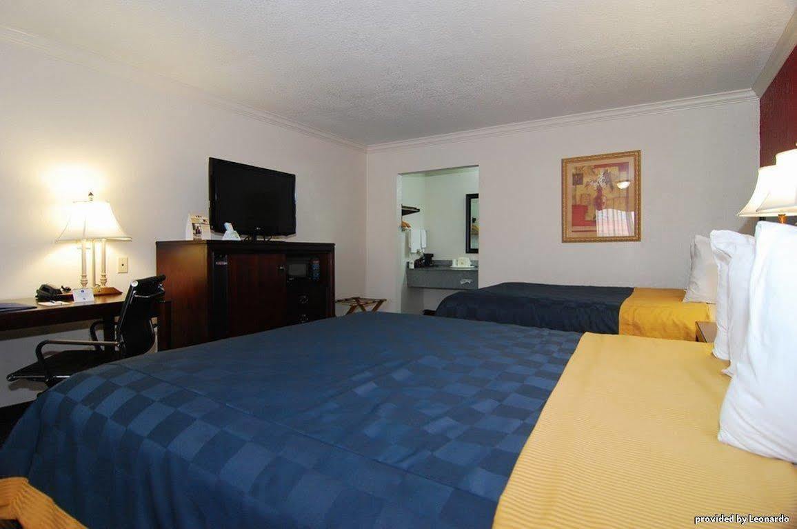 Americas Best Value Inn Kingsville Bagian luar foto