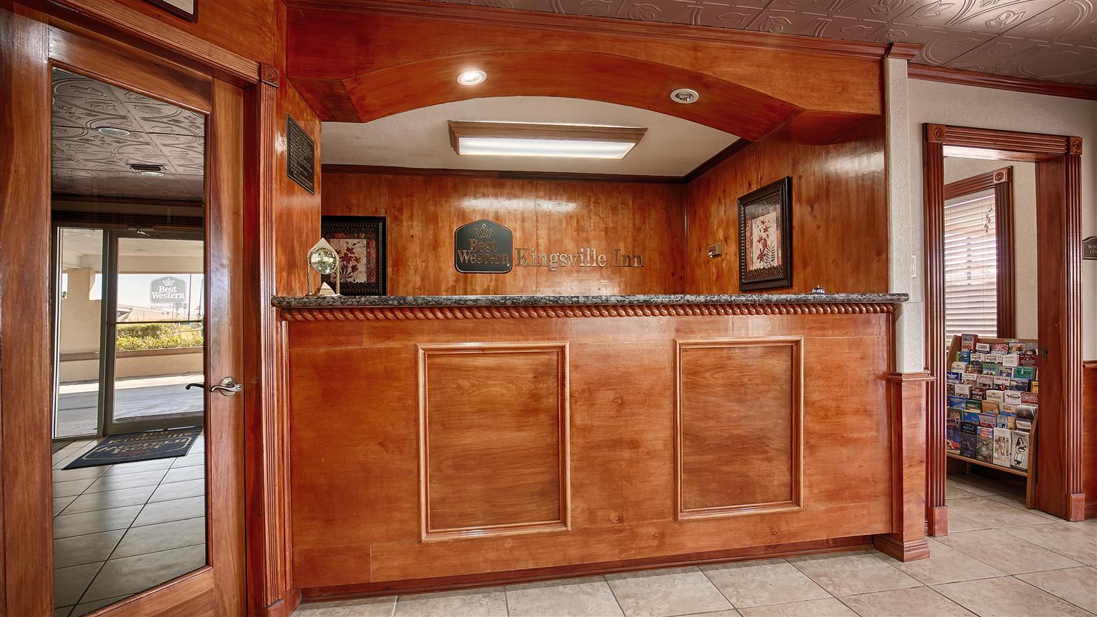 Americas Best Value Inn Kingsville Bagian luar foto