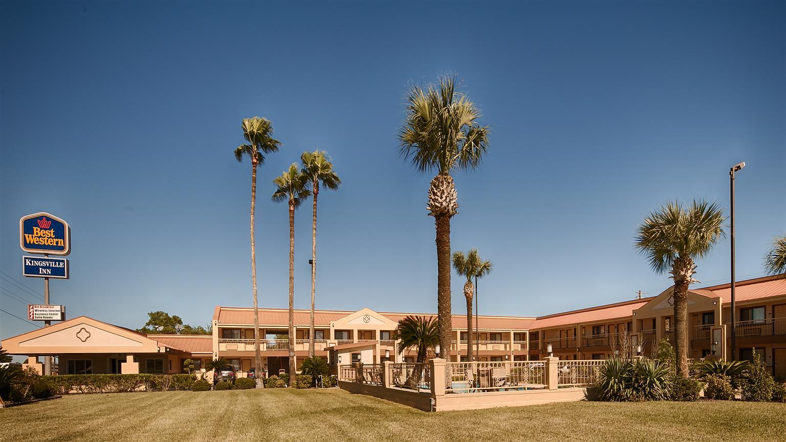 Americas Best Value Inn Kingsville Bagian luar foto
